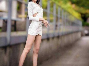 黄金美女网站免费，众多美女等你来发现