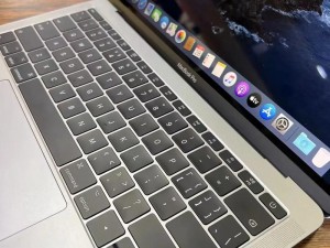 1819 岁的 macbookpro，性能强劲，轻薄便携，是你的生产力工具首选